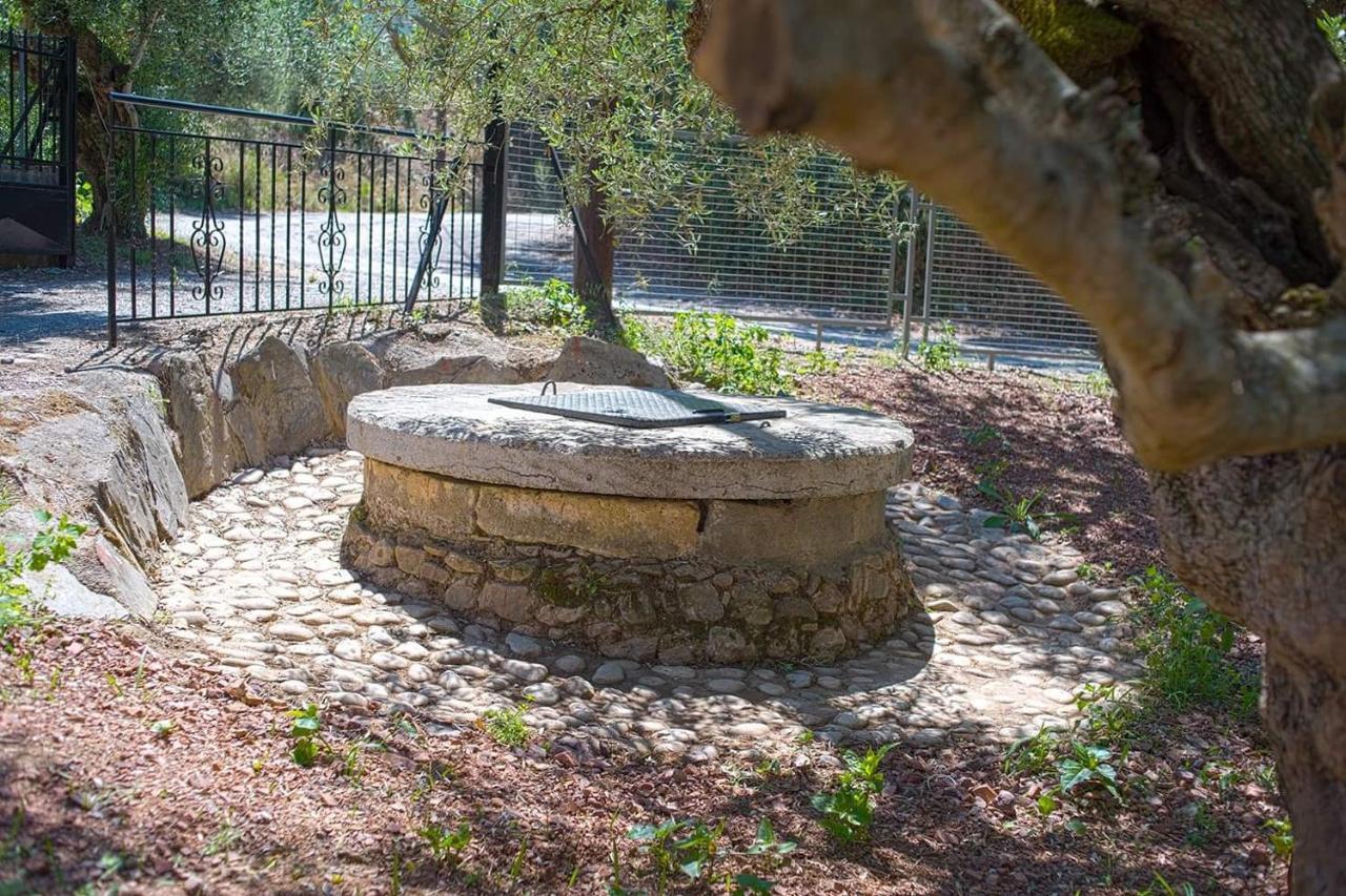 Laura Maisons Kalamata Bagian luar foto